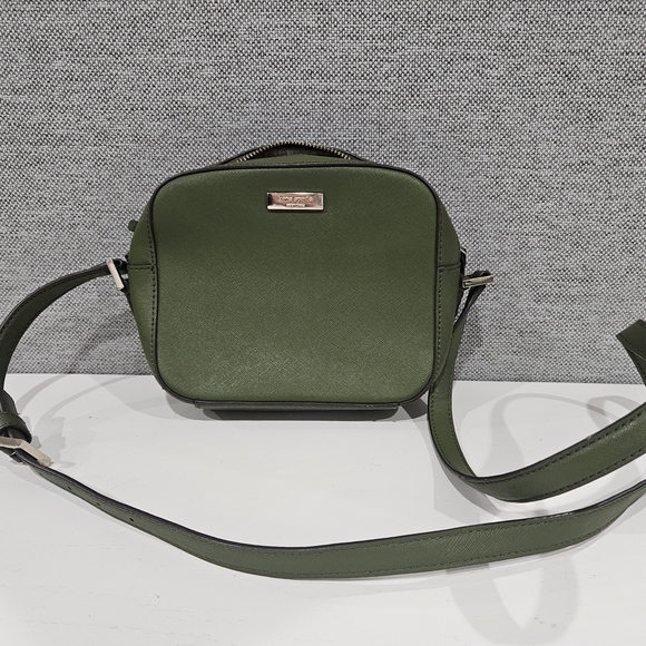 Kate Spade Newbury Lane Cammie Crossbody Purse. Green Camera Bag - Picture 3 of 7